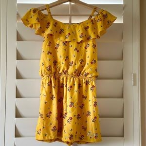 🍍 Guess older girls yellow one piece romper🍍